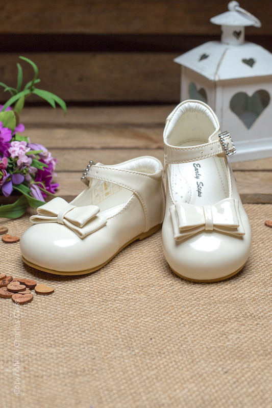 Girls Ivory Double Bow Patent Leather Shoes